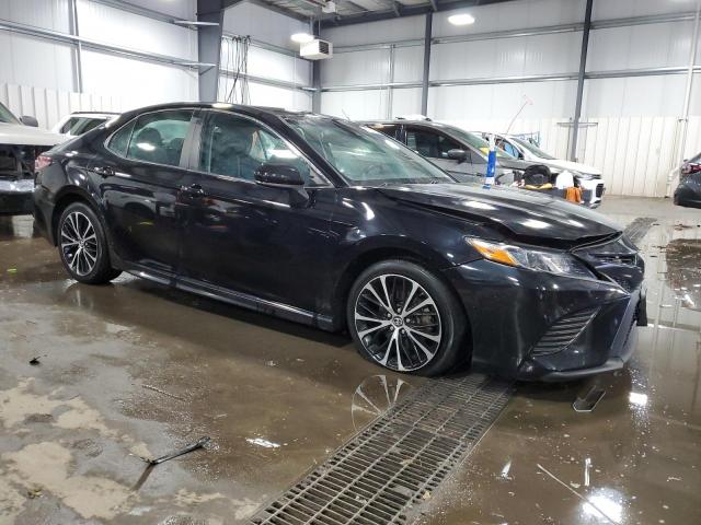 4T1B11HK9JU581795 - 2018 TOYOTA CAMRY L BLACK photo 4