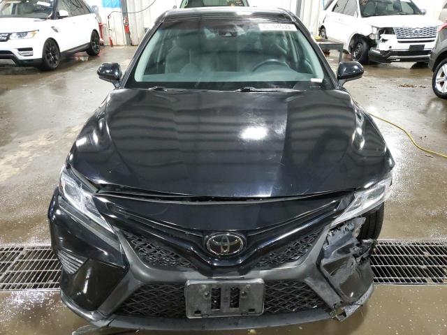 4T1B11HK9JU581795 - 2018 TOYOTA CAMRY L BLACK photo 5