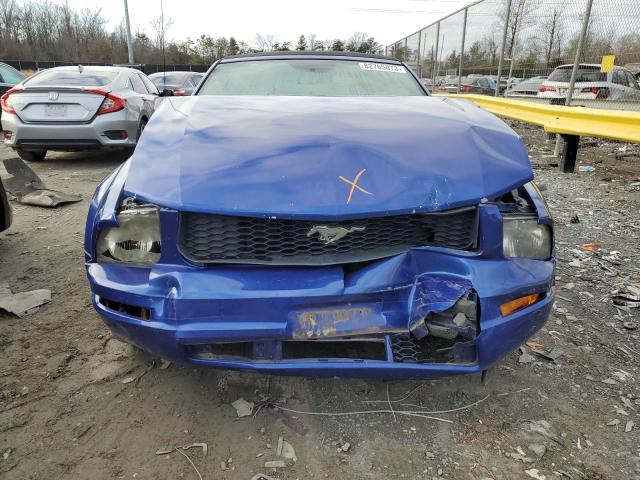 1ZVFT84N255238848 - 2005 FORD MUSTANG BLUE photo 5