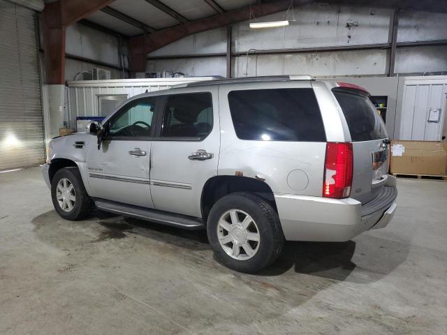 1GYUKAEF2AR112367 - 2010 CADILLAC ESCALADE GRAY photo 2