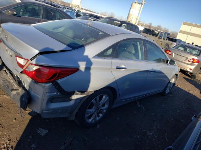 5NPEC4AC5BH114062 - 2011 HYUNDAI SONATA SE SILVER photo 3