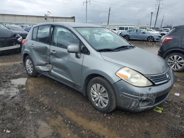 3N1BC13E08L378611 - 2008 NISSAN VERSA S SILVER photo 4