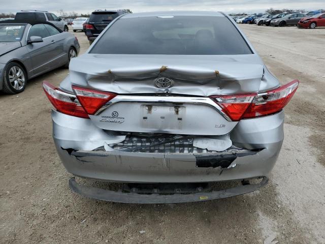 4T1BF1FK7HU690593 - 2017 TOYOTA CAMRY LE SILVER photo 6