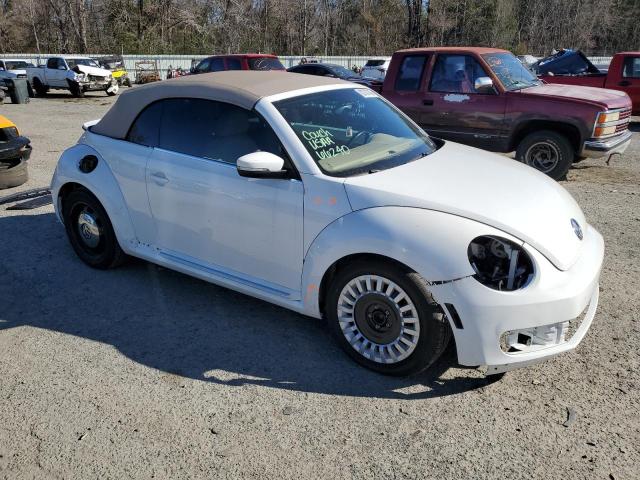 3VW5P7AT8EM804986 - 2014 VOLKSWAGEN BEETLE WHITE photo 4