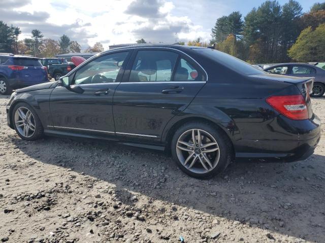WDDGF8BBXCR214705 - 2012 MERCEDES-BENZ C 300 4MATIC BLACK photo 2