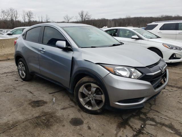 3CZRU6H33JG729808 - 2018 HONDA HR-V LX SILVER photo 4