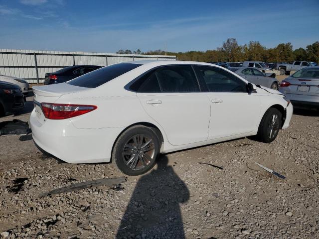 4T1BF1FK3HU345142 - 2017 TOYOTA CAMRY LE 白色 照片 3