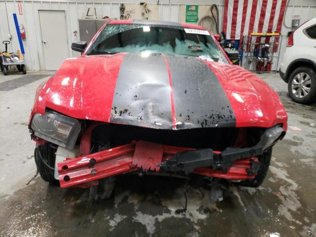 1ZVBP8AN0A5145229 - 2010 FORD MUSTANG RED photo 5