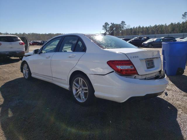 WDDGF4HB1DR298804 - 2013 MERCEDES-BENZ C 250 WHITE photo 2