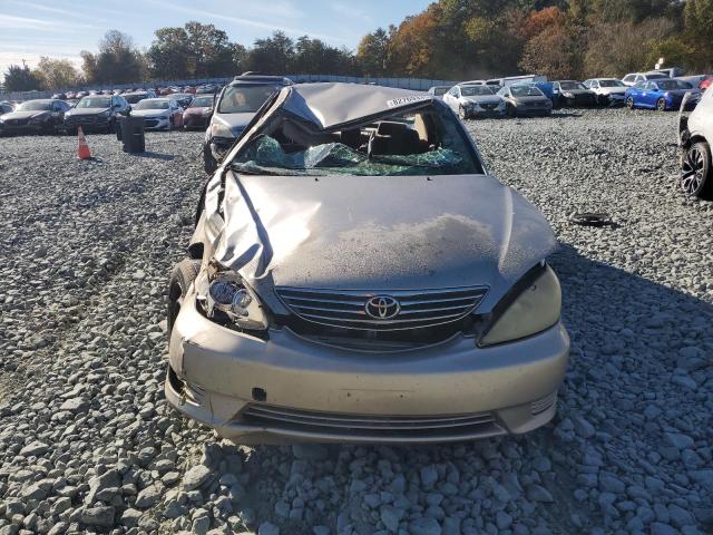 JTDBE32K553014251 - 2005 TOYOTA CAMRY LE Բեժ լուսանկար 5