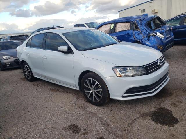 3VWDB7AJ3JM259444 - 2018 VOLKSWAGEN JETTA SE WHITE photo 4