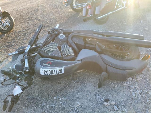 5VPLB36N1G3049116 - 2016 VICTORY MOTORCYCLES GUNNER Grafit foto 5