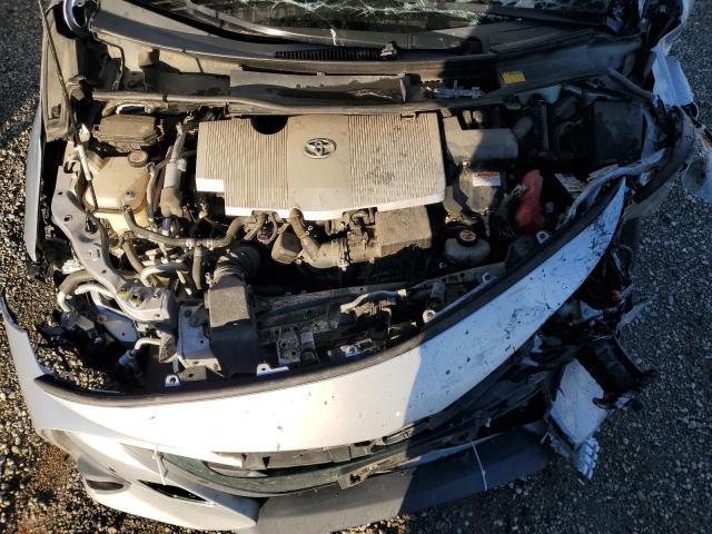 JTDKARFP6J3071539 - 2018 TOYOTA PRIUS PRIM Srebrny zdjęcie 11