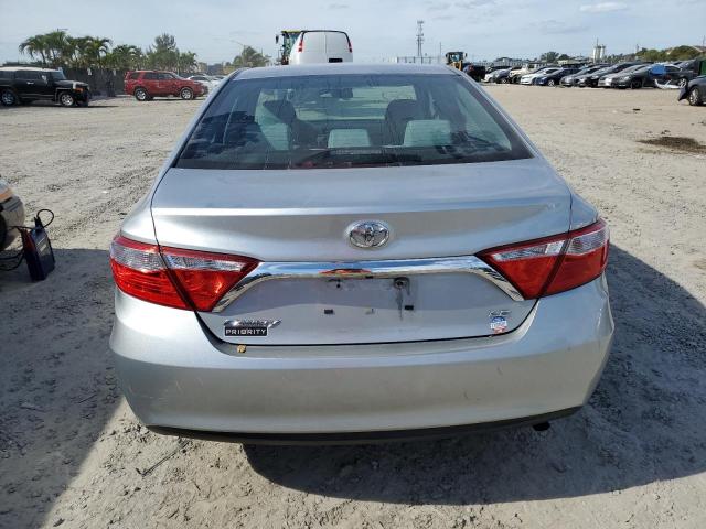 4T4BF1FK8GR535250 - 2016 TOYOTA CAMRY LE SILVER photo 6