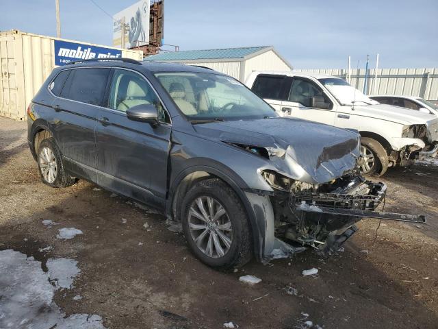 3VV2B7AX8JM088304 - 2018 VOLKSWAGEN TIGUAN SE GRAY photo 4