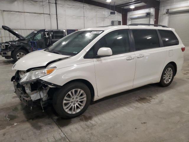 2015 TOYOTA SIENNA XLE, 