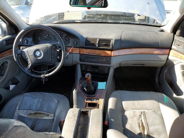 WBADP5342YBR95614 - 2000 BMW 528 IT SILVER photo 8