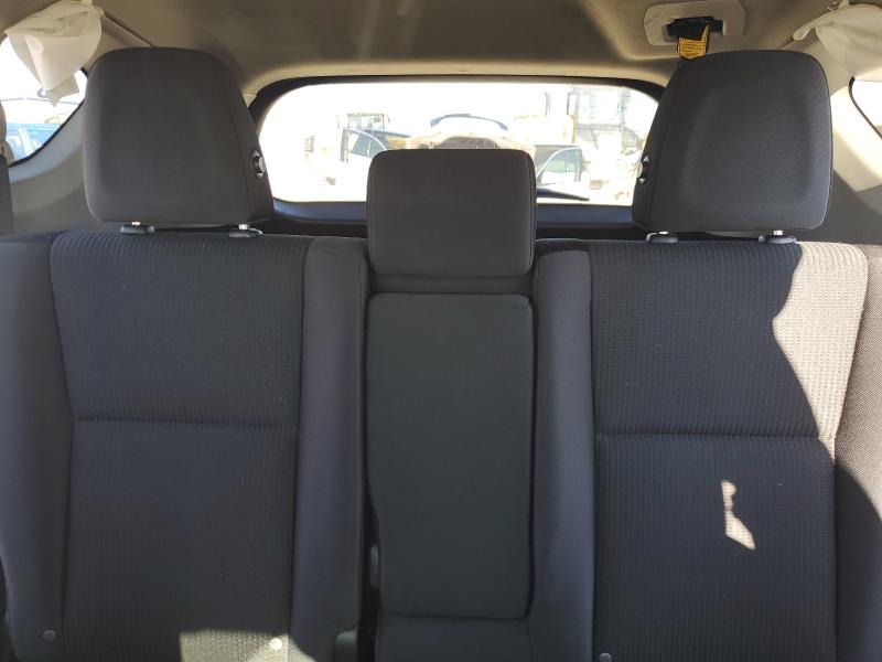 2T3ZFREV5JW485697 - 2018 TOYOTA RAV4 LE 银色 照片 10