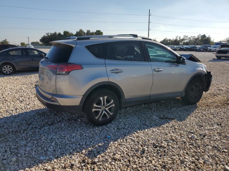 2T3ZFREV5JW485697 - 2018 TOYOTA RAV4 LE 银色 照片 3