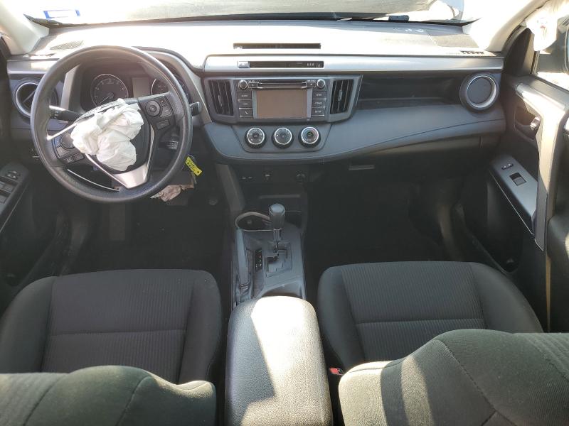 2T3ZFREV5JW485697 - 2018 TOYOTA RAV4 LE 银色 照片 8