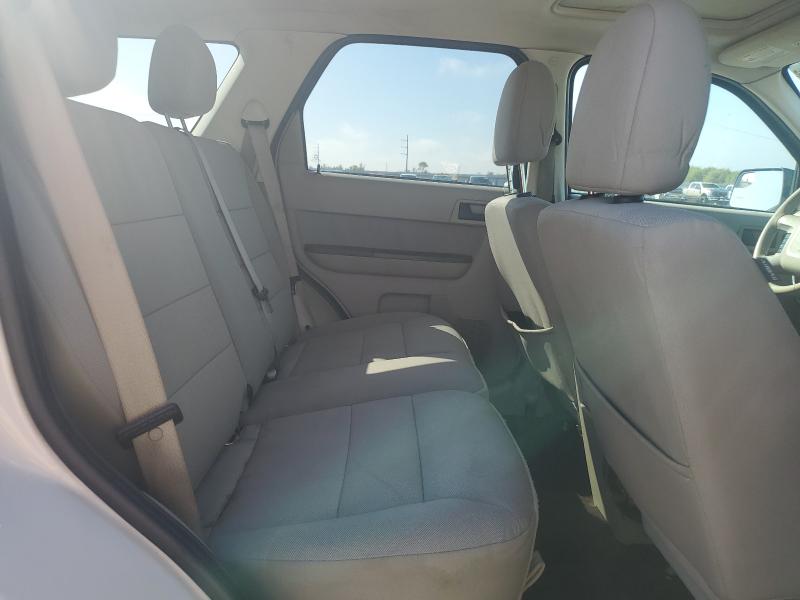 1FMCU0D75CKB03251 - 2012 FORD ESCAPE XLT WHITE photo 11