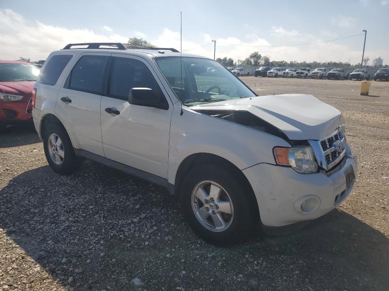 1FMCU0D75CKB03251 - 2012 FORD ESCAPE XLT WHITE photo 4