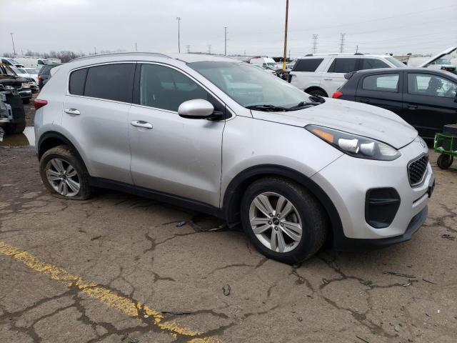 KNDPM3AC8J7472937 - 2018 KIA SPORTAGE LX SILVER photo 4