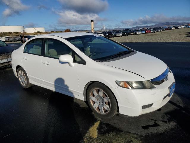 2HGFA1F53AH527819 - 2010 HONDA CIVIC LX WHITE photo 4
