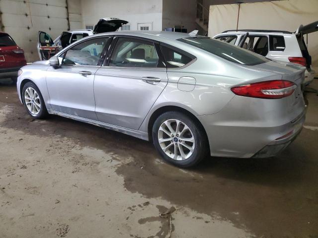 3FA6P0HDXLR187139 - 2020 FORD FUSION SE SILVER photo 2