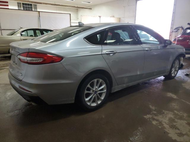 3FA6P0HDXLR187139 - 2020 FORD FUSION SE SILVER photo 3