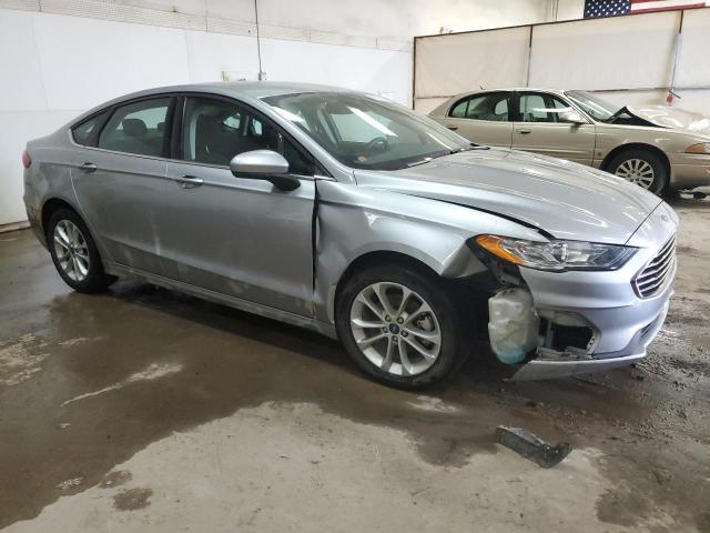 3FA6P0HDXLR187139 - 2020 FORD FUSION SE SILVER photo 4