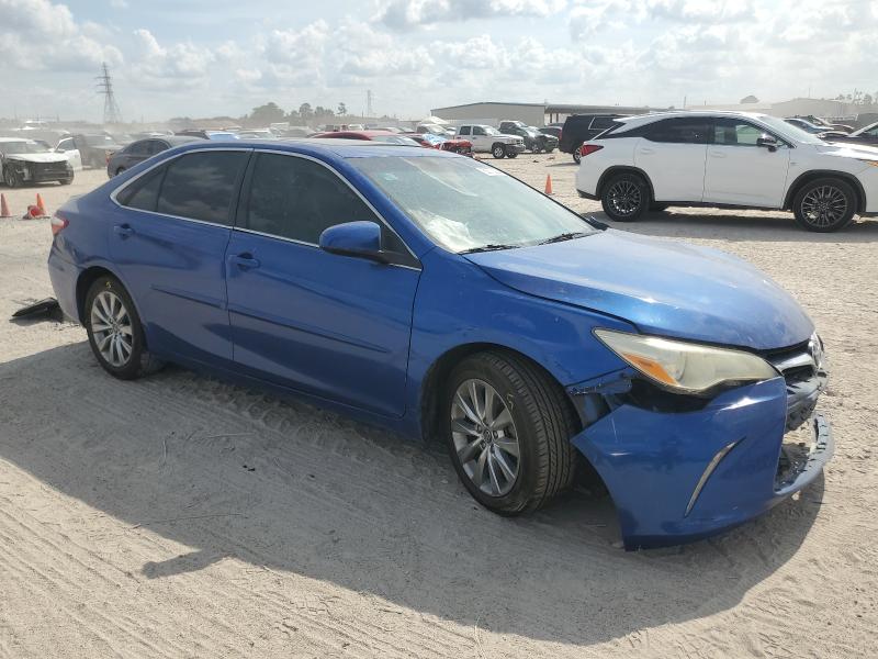 4T1BF1FK6HU643653 - 2017 TOYOTA CAMRY LE BLUE photo 4