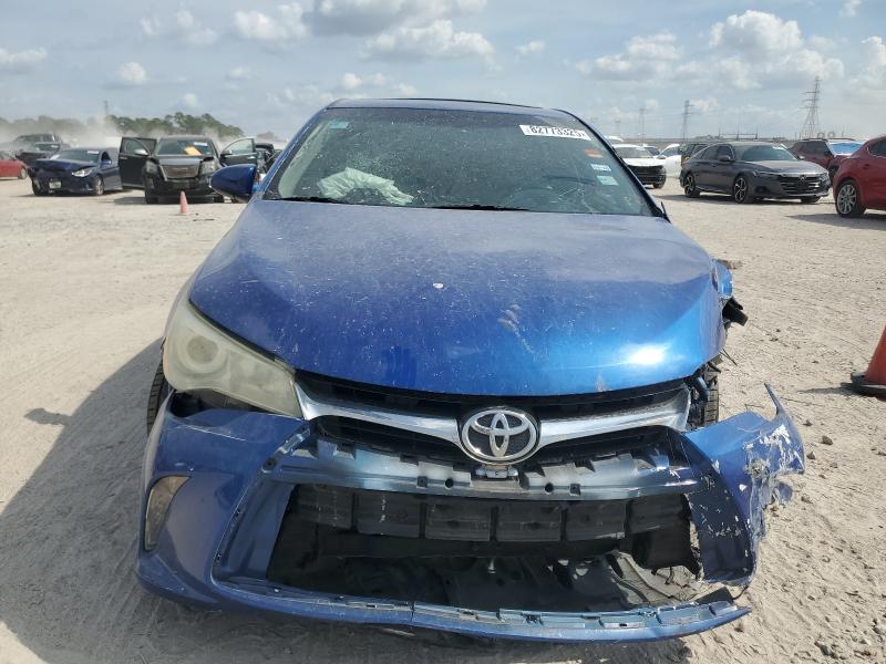 4T1BF1FK6HU643653 - 2017 TOYOTA CAMRY LE BLUE photo 5