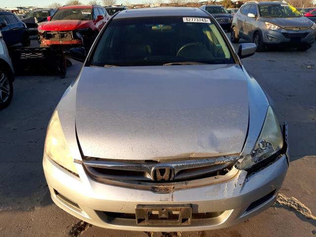 1HGCM56876A080610 - 2006 HONDA ACCORD EX SILVER photo 5