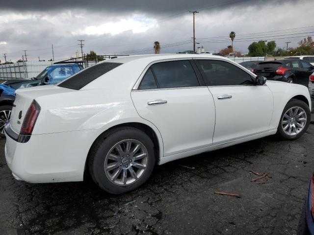 2C3CCACG4CH213752 - 2012 CHRYSLER 300 LIMITED WHITE photo 3