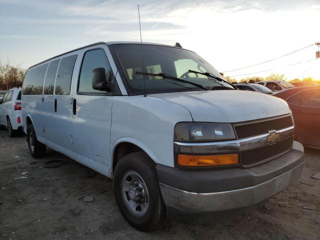 1GAZGPFG8H1333836 - 2017 CHEVROLET EXPRESS G3 LT WHITE photo 4