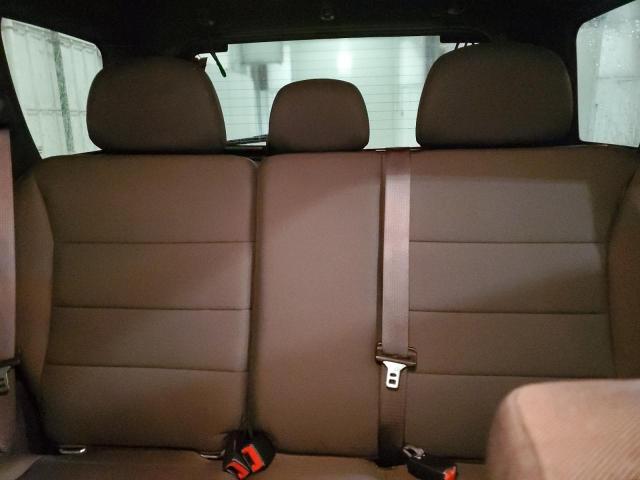 1FMCU0D75BKA98339 - 2011 FORD ESCAPE XLT Золотой фото 10