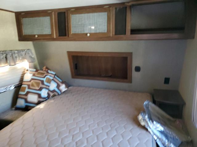 4YDT33222H1531482 - 2017 KEYSTONE SPRINTER TWO TONE photo 9