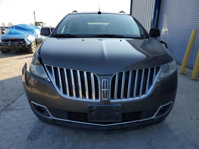 2LMDJ8JK0BBJ12733 - 2011 LINCOLN MKX BLACK photo 5