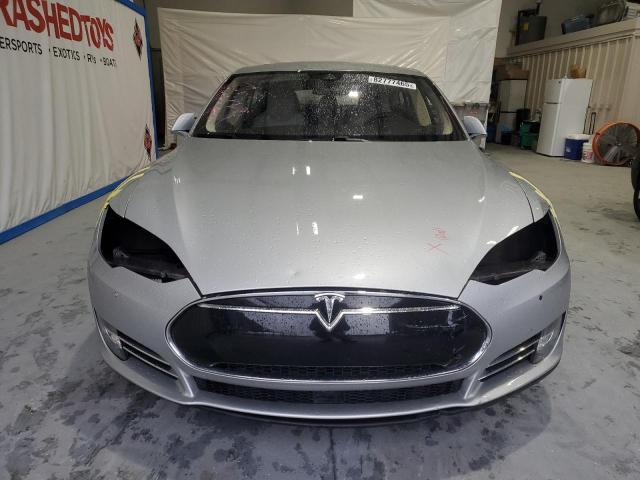 5YJSA1H14EFP65049 - 2014 TESLA MODEL S Сріблястий фото 5