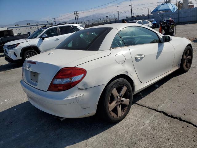 WDBWK54F56F119943 - 2006 MERCEDES-BENZ SLK 280 WHITE photo 3