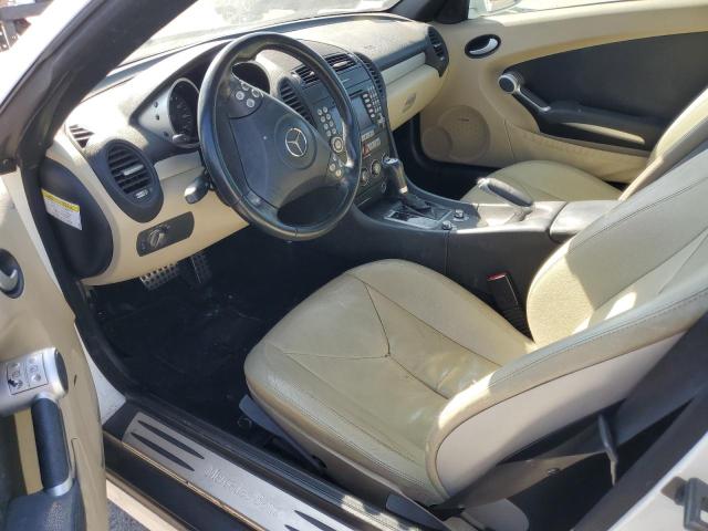 WDBWK54F56F119943 - 2006 MERCEDES-BENZ SLK 280 WHITE photo 8