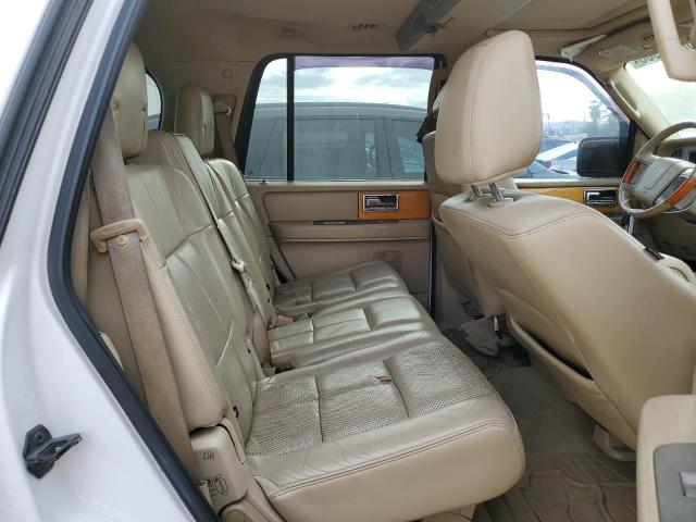 5LMJJ2H57AEJ01157 - 2010 LINCOLN NAVIGATOR WHITE photo 11