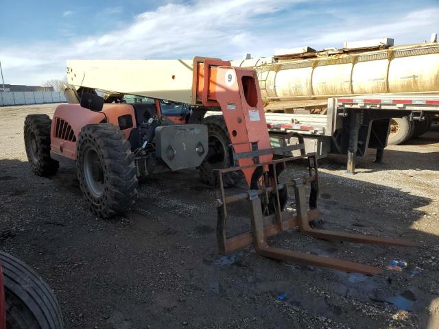 2011 JLG SKYTRACK, 