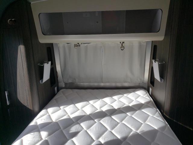 1STJFYM2XJJ541356 - 2018 AIRS TRAILER SILVER photo 6