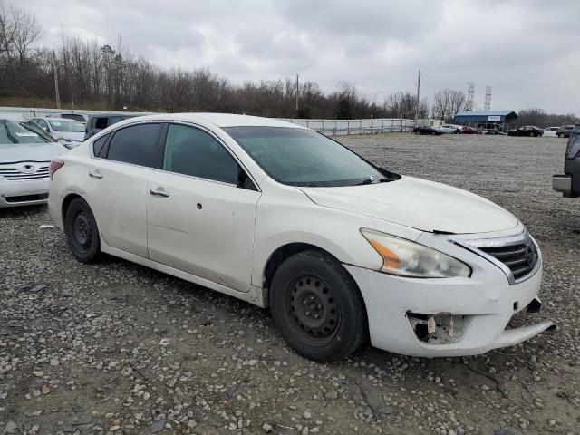 1N4AL3AP1DC233758 - 2013 NISSAN ALTIMA 2.5 WHITE photo 4