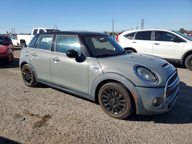 WMWXU3C54H2D31885 - 2017 MINI COOPER S SILVER photo 4