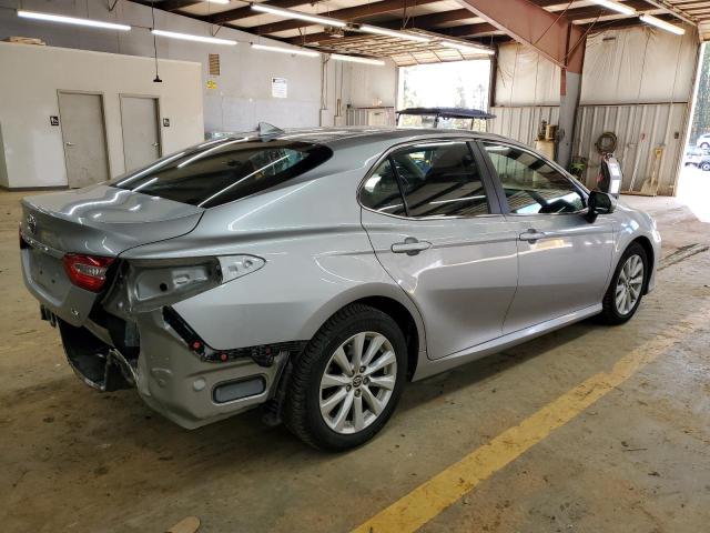 4T1C11AKXLU952030 - 2020 TOYOTA CAMRY LE SILVER photo 3