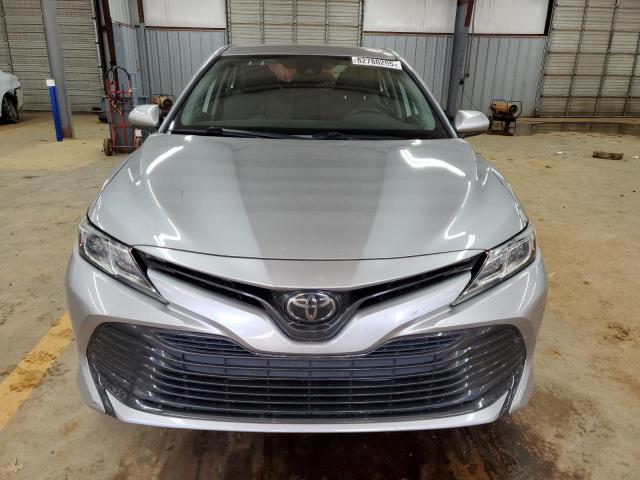 4T1C11AKXLU952030 - 2020 TOYOTA CAMRY LE SILVER photo 5