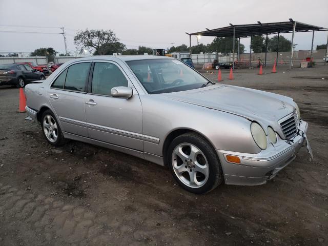 WDBJF65J62B496287 - 2002 MERCEDES-BENZ E 320 SILVER photo 4